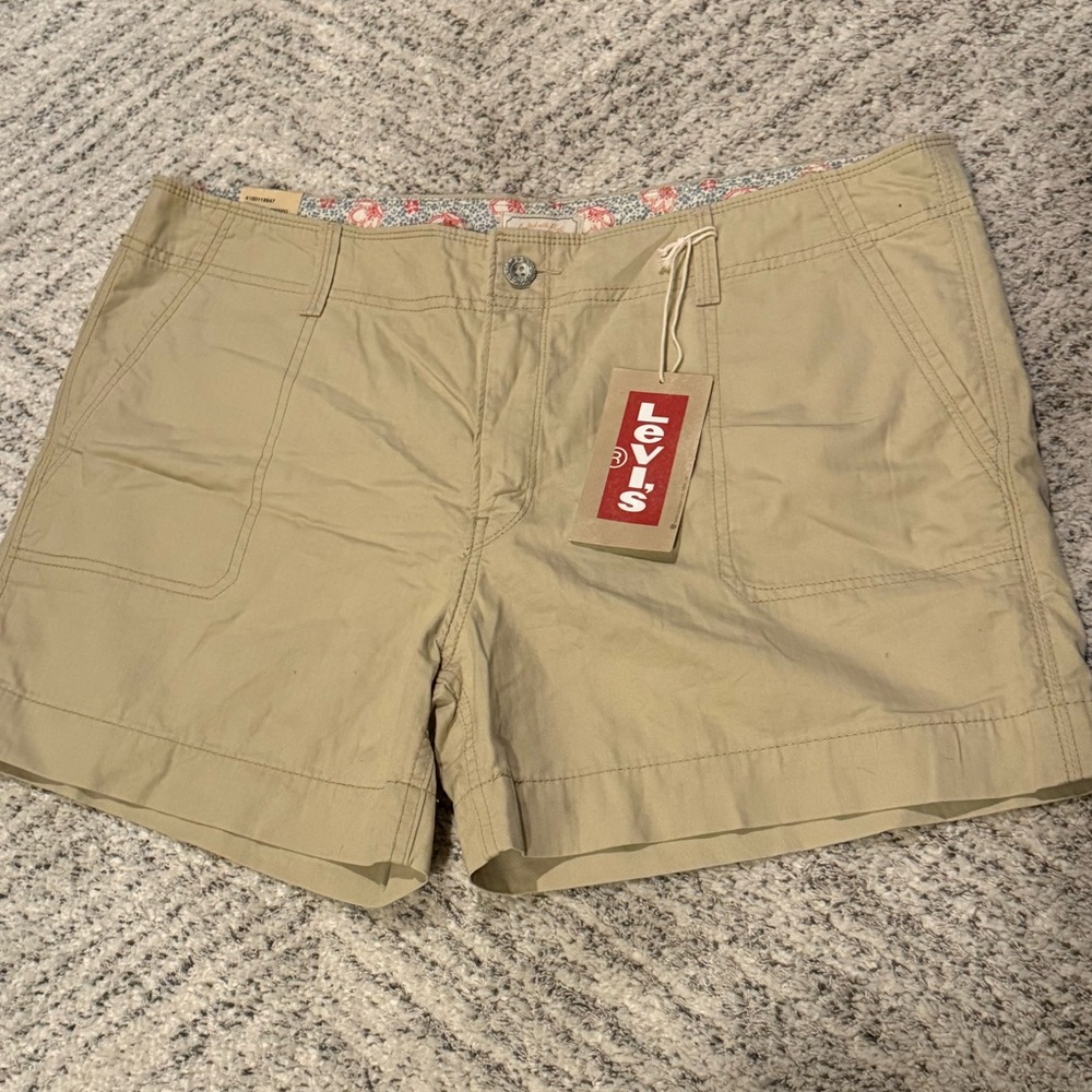 Levi's Women's Khaki Cargo Shorts